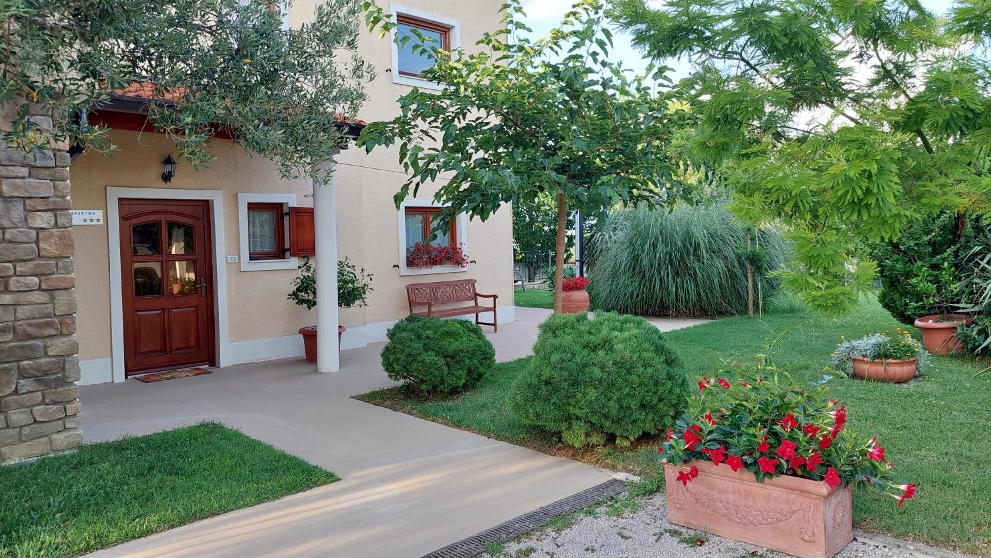 Apartment Oaza Relax Koper Exterior photo